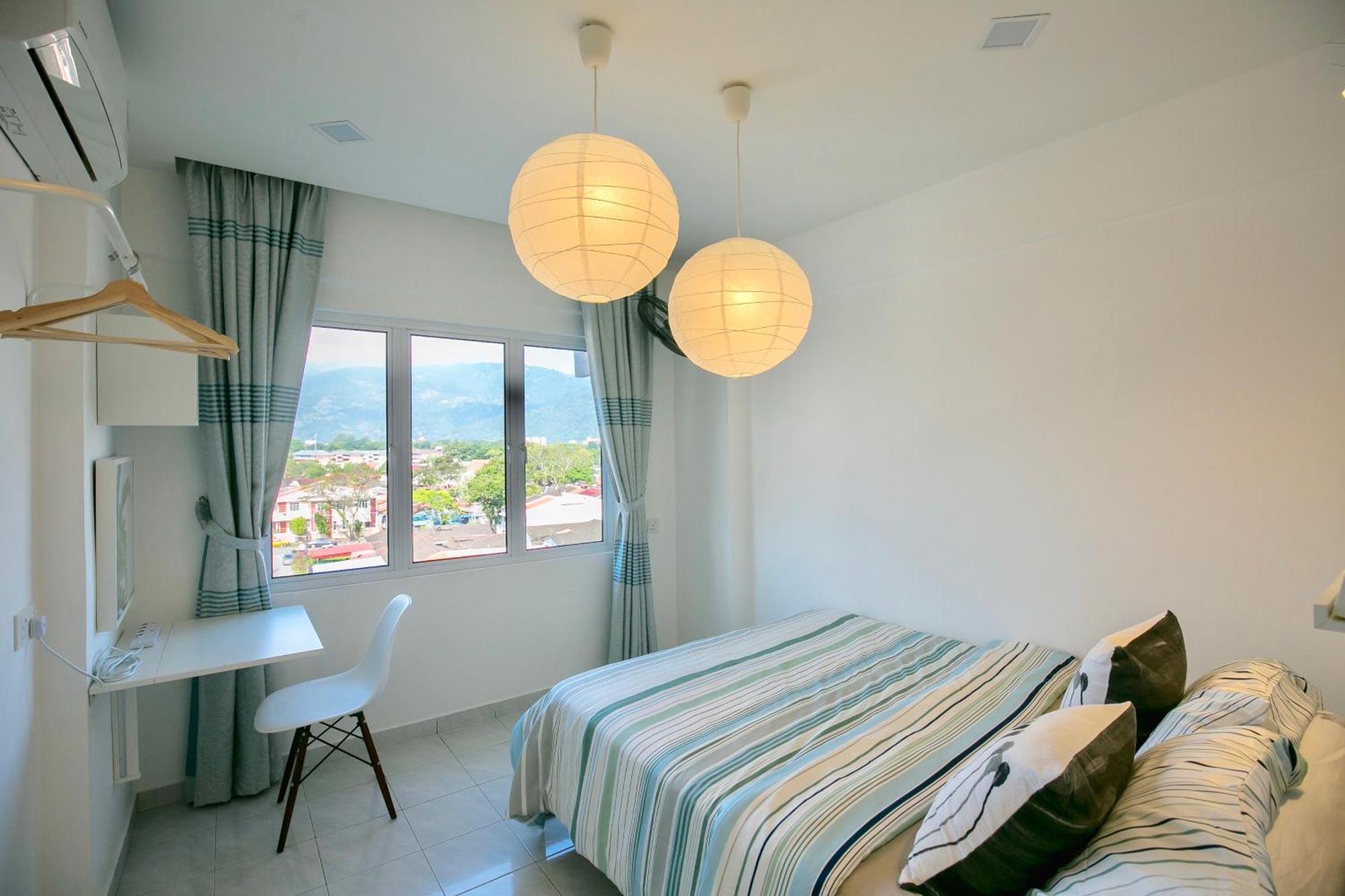 Eastern Apt, * Jelutong
