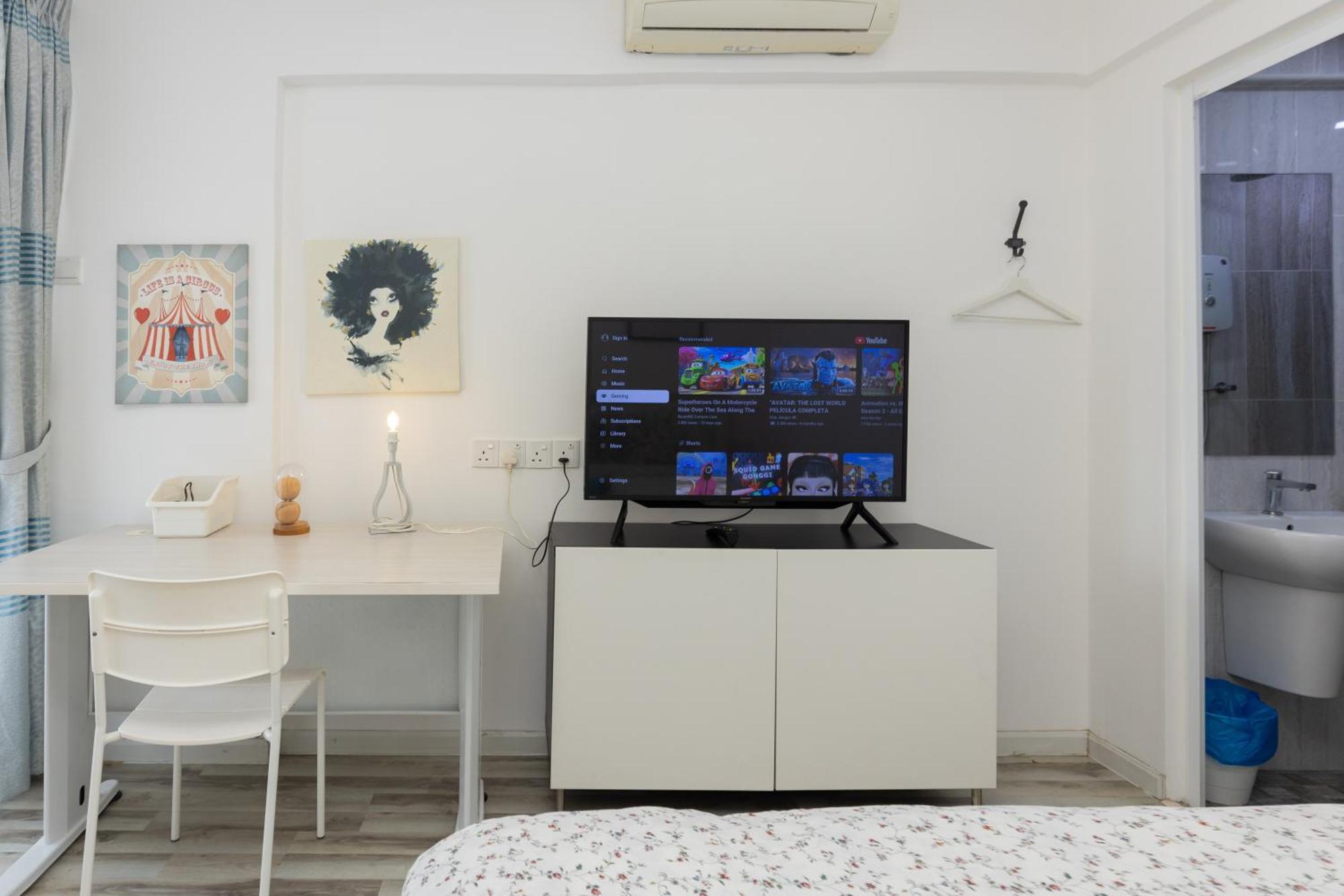 Eastern Apt, Apartment