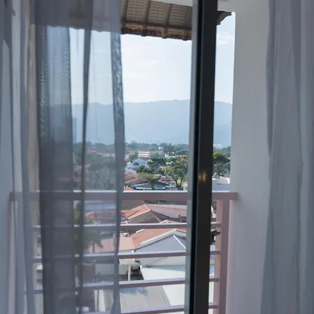 Eastern Apt, Jelutong Exterior photo